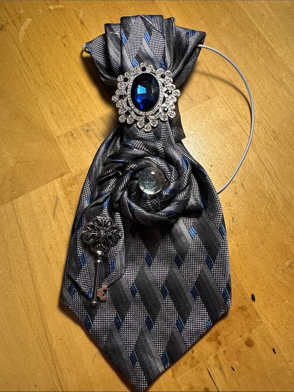 Dockers Imported Silk Necklace Tie with Blue Brooch and Gunmetal Key